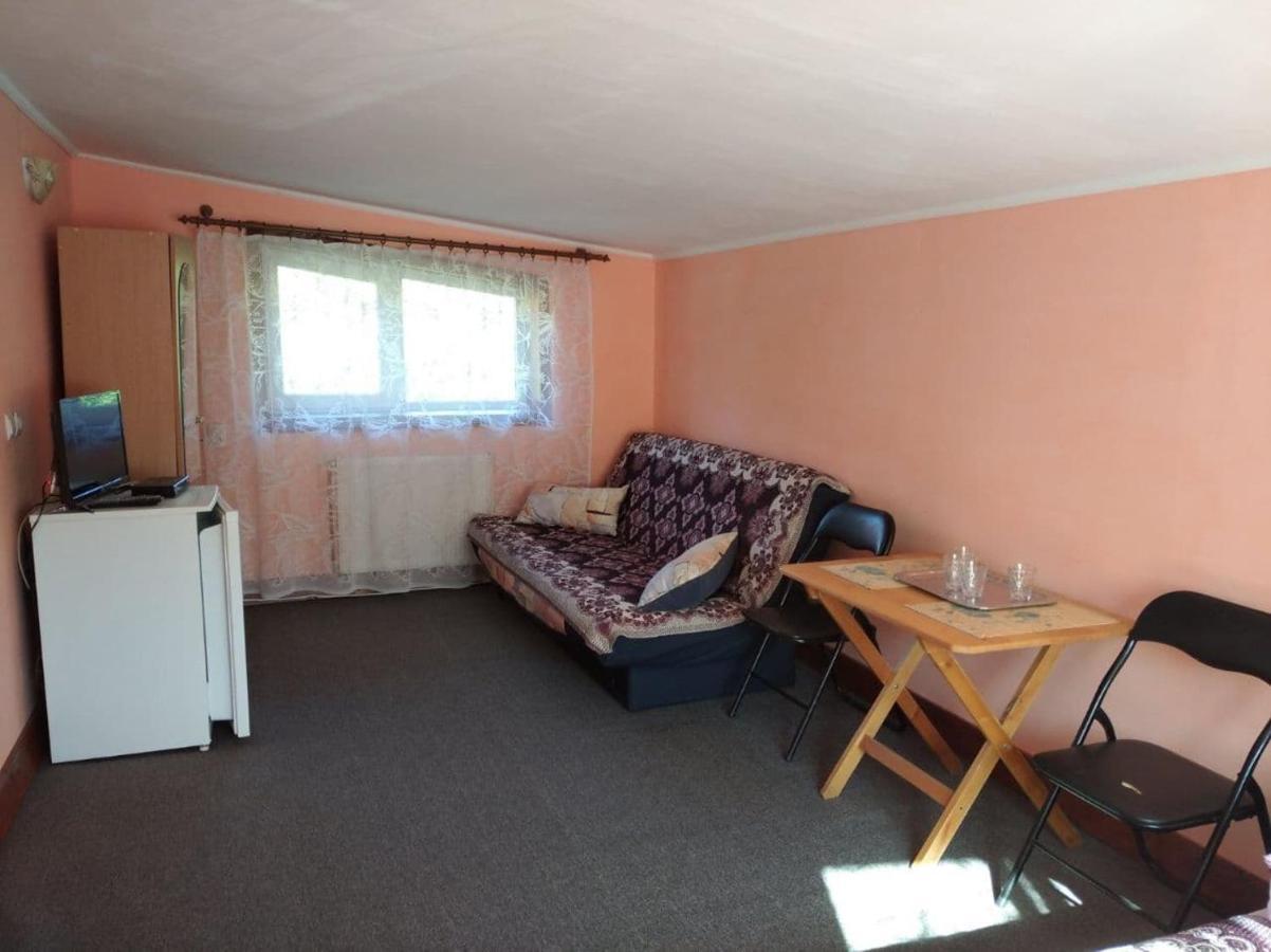 Cheres Hotel Yablunytsia Buitenkant foto