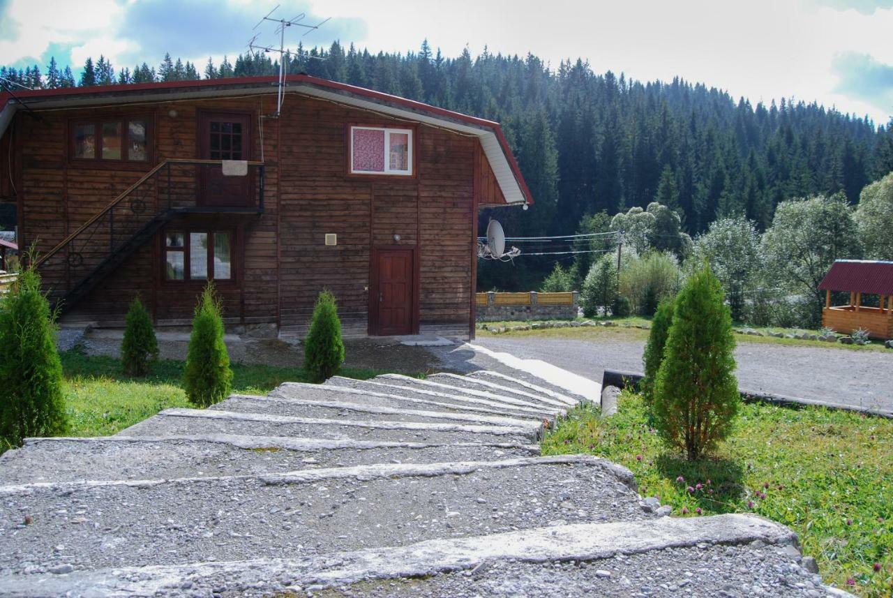 Cheres Hotel Yablunytsia Buitenkant foto